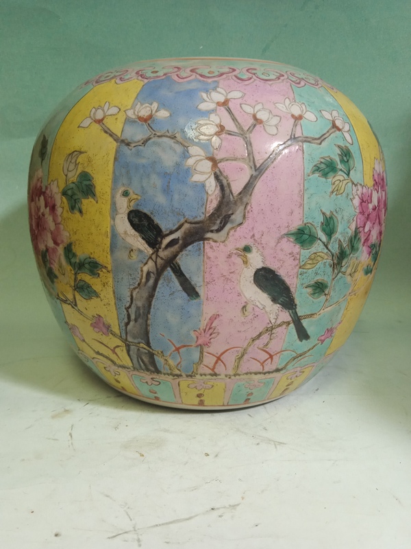 古玩陶瓷粉彩花鳥紋西瓜罐拍賣,當前價格1999元