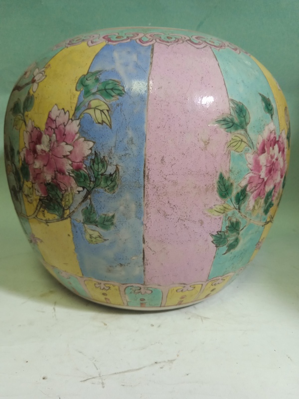 古玩陶瓷粉彩花鳥紋西瓜罐拍賣,當前價格1999元
