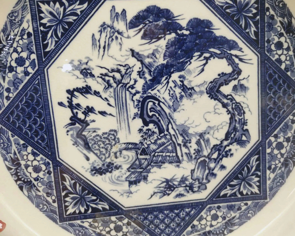 古玩陶瓷出口創匯期山水紋青花盤拍賣,當前價格345元