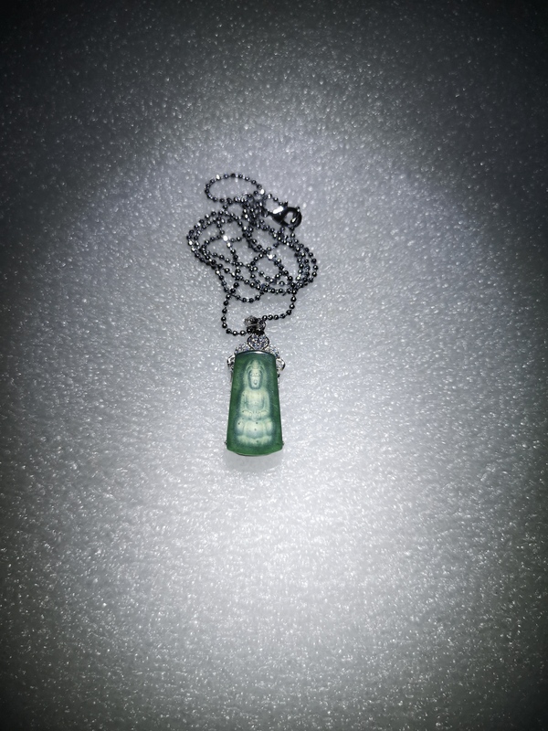 古玩玉器陽綠翡翠觀音拍賣,當前價格678元