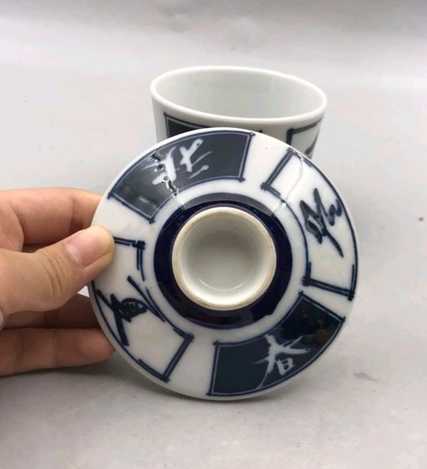 古玩陶瓷六十至八十年代春夏秋冬青花蓋杯拍賣,當前價格220元