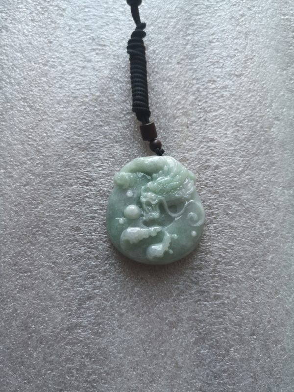 古玩玉器龍牌子拍賣,當前價格398元