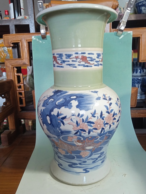 古玩轉(zhuǎn)賣(mài)豆青釉青花釉里紅卷口瓶拍賣(mài),當(dāng)前價(jià)格0元