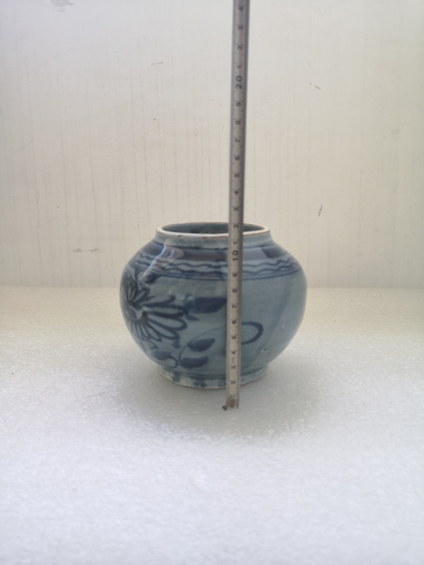 古玩陶瓷晚清民國藍上藍花卉紋罐拍賣,當前價格580元