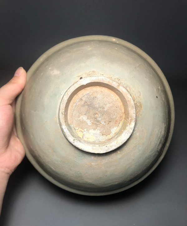 古玩陶瓷(精品細路)龍泉釉纏枝花卉紋大碗拍賣,當前價格0元