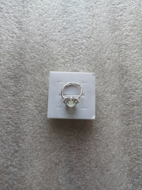 古玩玉器翡翠戒指拍賣,當前價格150元