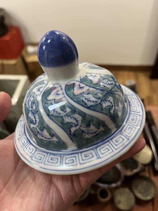 古玩陶瓷花卉紋蓋罐拍賣,當前價格10元