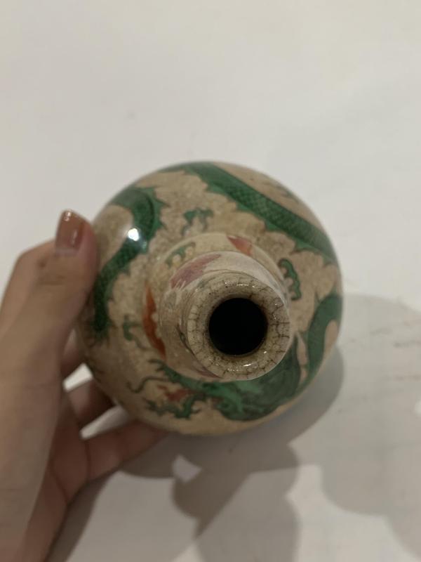 古玩陶瓷晚清哥釉紅綠彩龍紋葫蘆瓶拍賣,當(dāng)前價格0元