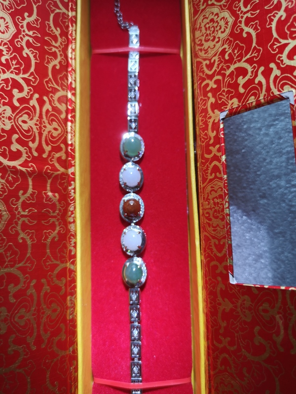 古玩玉器翡翠手鏈拍賣,當(dāng)前價(jià)格580元