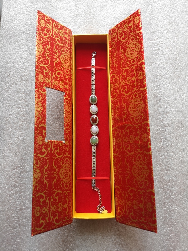 古玩玉器翡翠手鏈拍賣,當(dāng)前價(jià)格580元