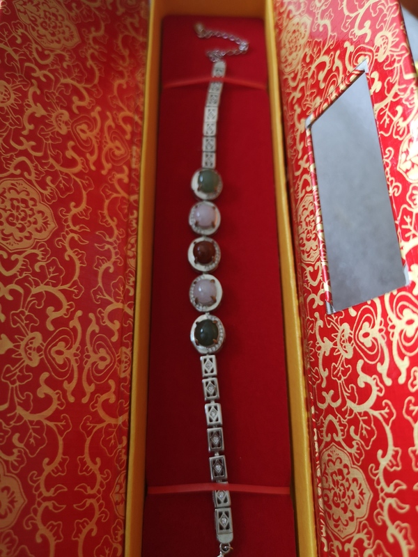 古玩玉器翡翠手鏈拍賣,當(dāng)前價(jià)格580元