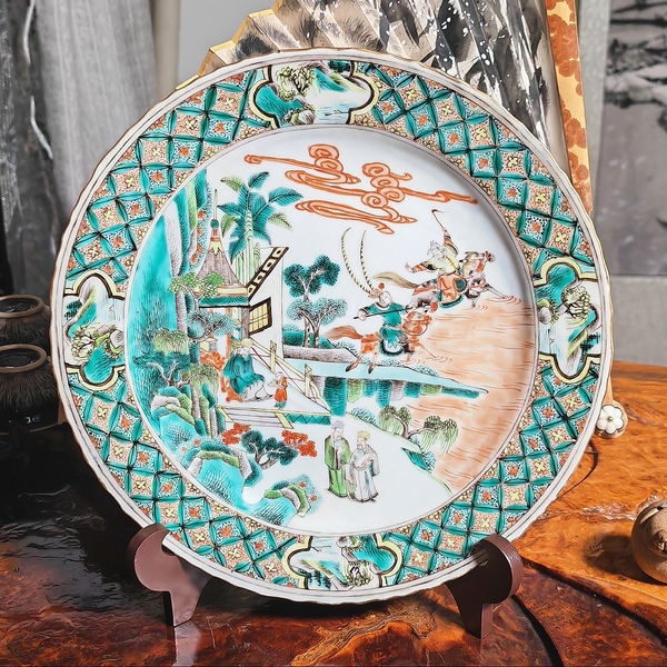 古玩轉(zhuǎn)賣五彩呂布誅殺董卓折沿盤拍賣,當(dāng)前價(jià)格0元
