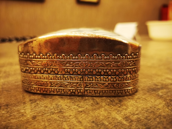 古玩陶瓷清代道光纏枝花囍字紋青花蓋盒拍賣,當(dāng)前價格1100元