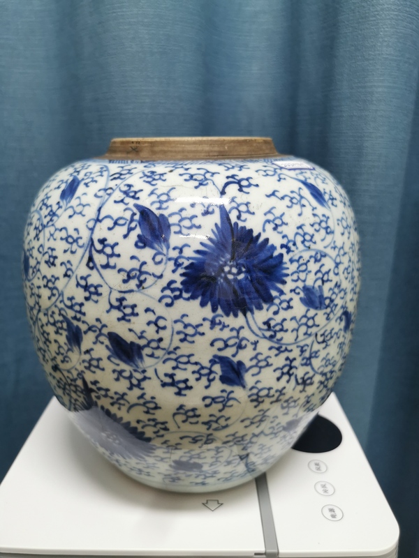古玩陶瓷雍正花卉紋青花蓋罐拍賣，當(dāng)前價(jià)格2360元