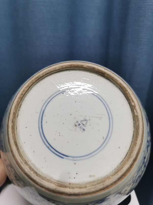 古玩陶瓷雍正花卉紋青花蓋罐拍賣，當(dāng)前價(jià)格2360元