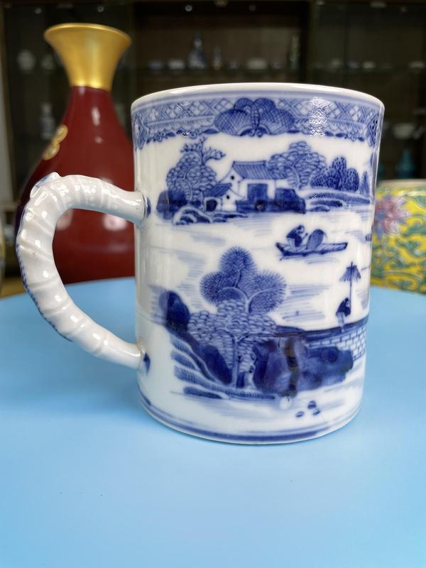 古玩陶瓷清乾隆 極品細路青花樓臺亭閣山水紋執杯拍賣,當前價格950元