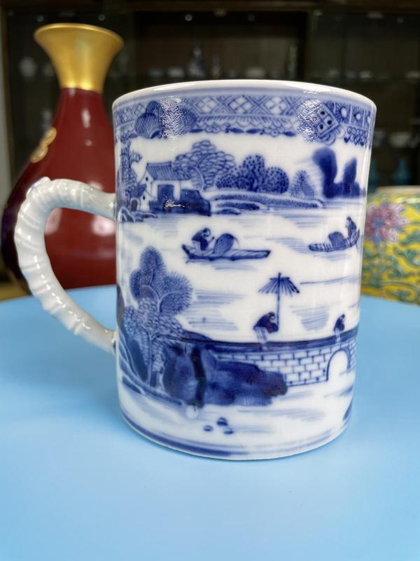 古玩陶瓷清乾隆 極品細路青花樓臺亭閣山水紋執杯拍賣,當前價格950元