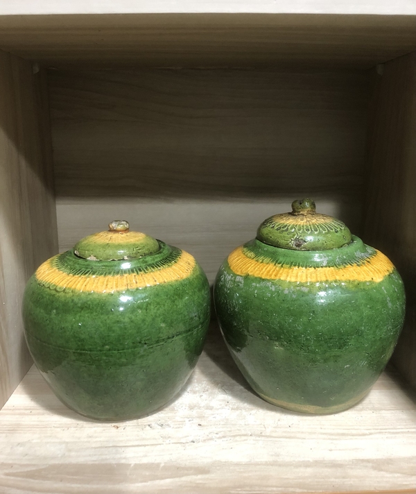 古玩陶瓷綠釉罐一對(duì)拍賣，當(dāng)前價(jià)格588元