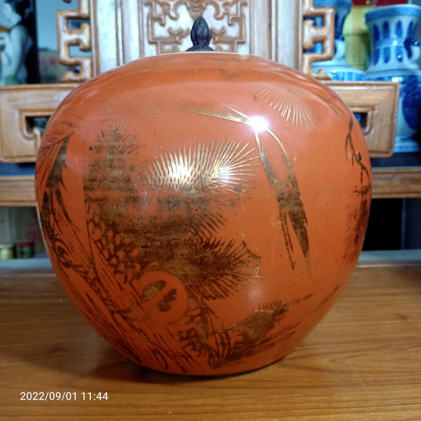 古玩陶瓷**紅描金松鶴延年西瓜罐拍賣,當(dāng)前價(jià)格1600元