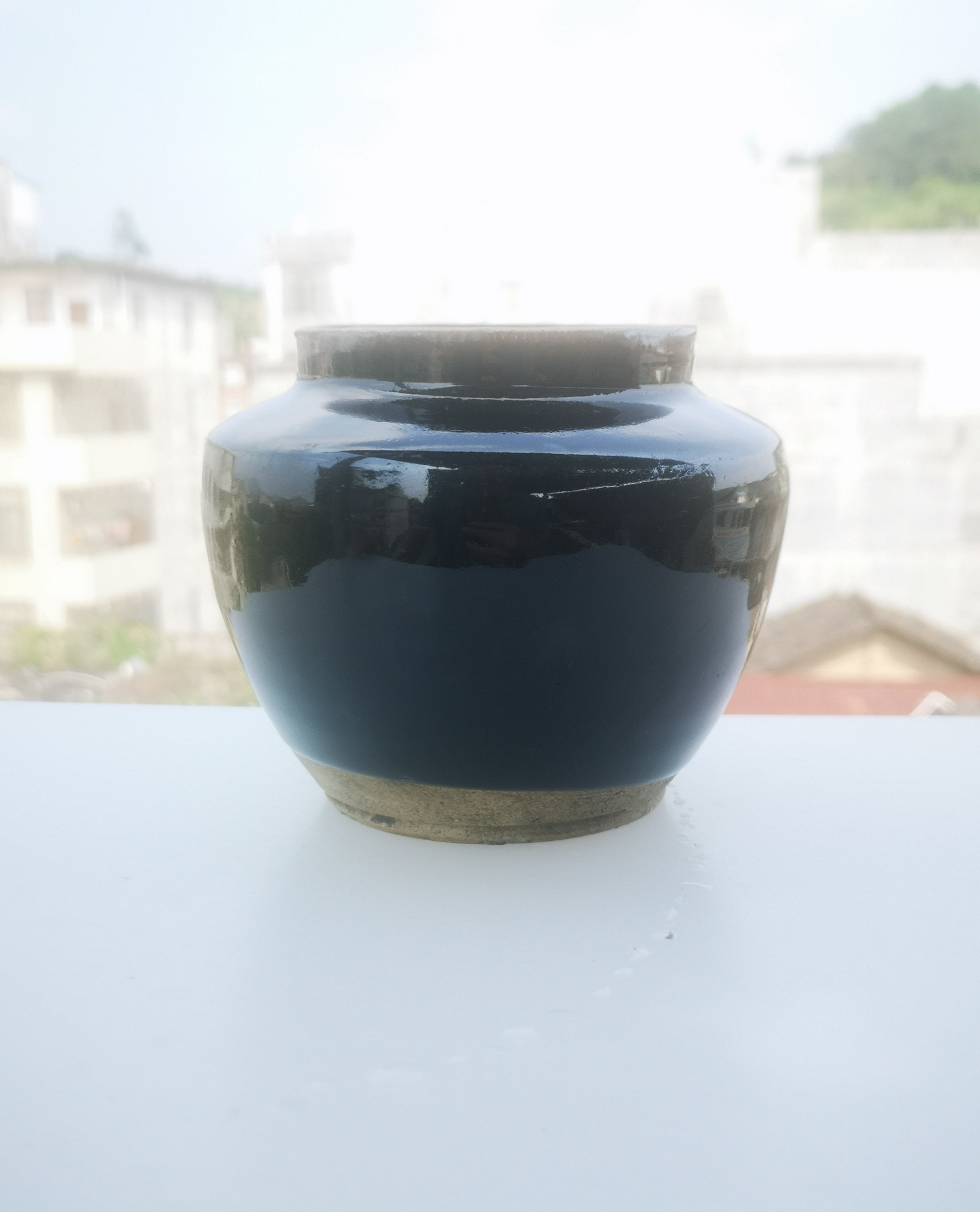 宋代越窯の茶叶の末の釉薬双耳透かし三足の燻製炉から古い模造品が出土