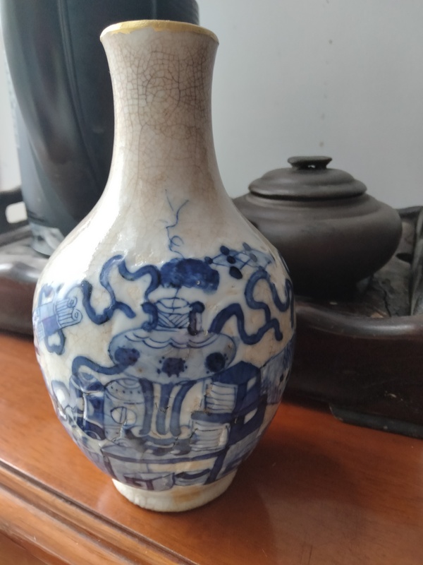 古玩陶瓷清中期哥釉青花天球瓶拍賣(mài),當(dāng)前價(jià)格800元