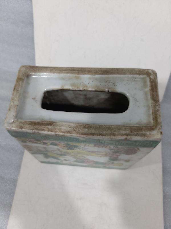 古玩陶瓷民國粉彩美女圖脈診拍賣,當前價格600元