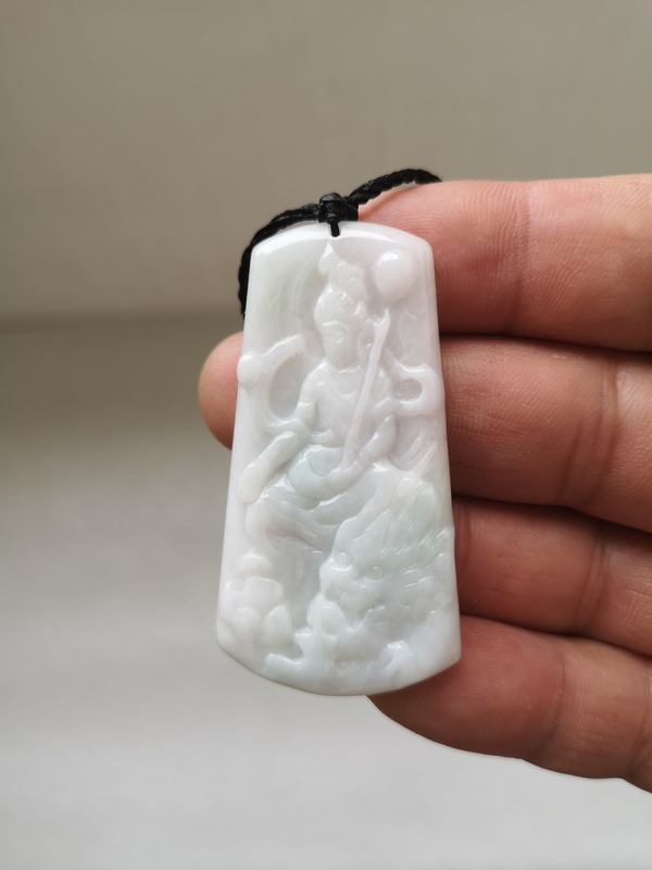 古玩玉器觀音拍賣,當(dāng)前價(jià)格298元