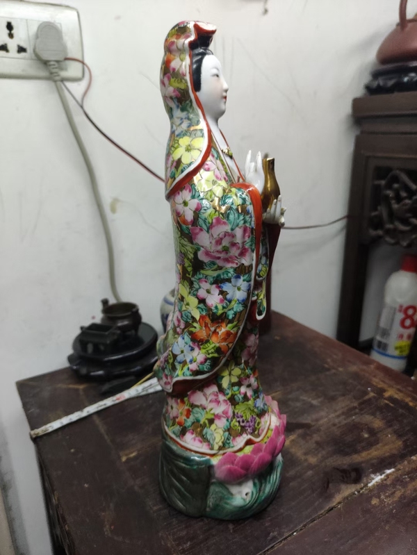 古玩陶瓷創匯?粉彩觀音立像拍賣,當前價格700元