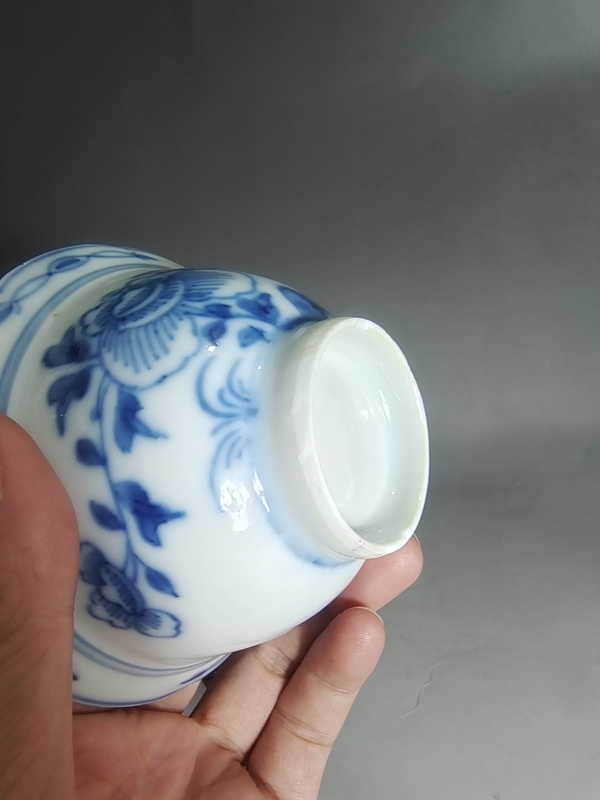 古玩陶瓷清中花蝶紋青花杯拍賣,當前價格666元