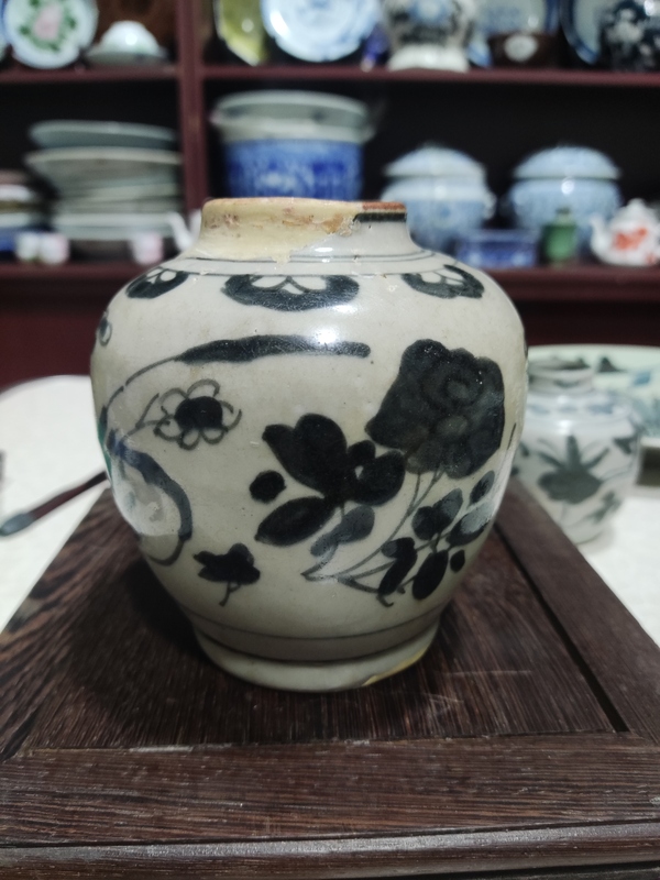 古玩陶瓷明晚期青花花卉紋罐拍賣,當前價格988元