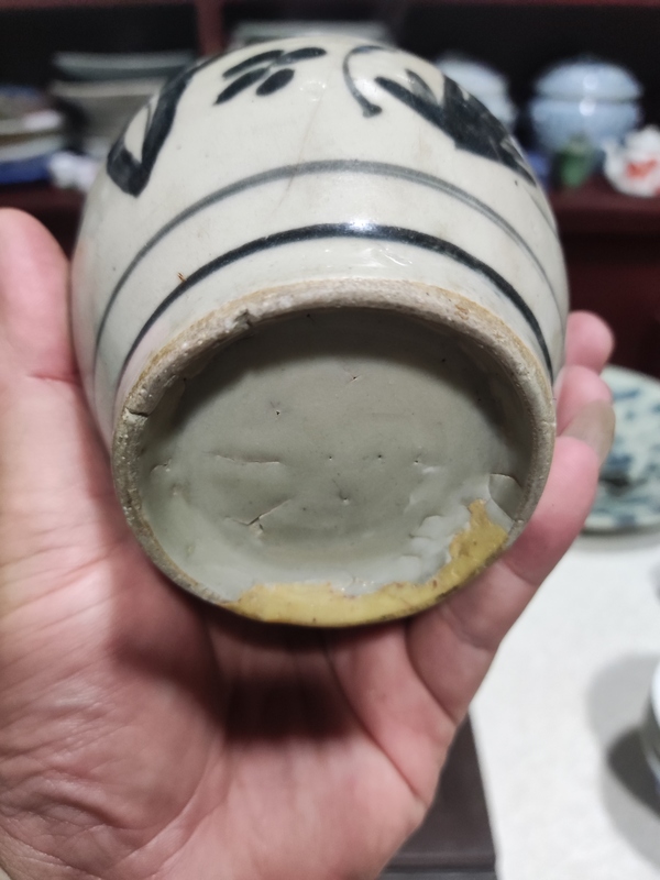 古玩陶瓷明晚期青花花卉紋罐拍賣,當前價格988元
