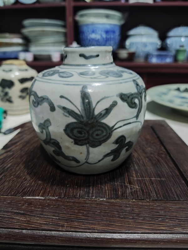 古玩陶瓷明晚期青花花卉紋罐拍賣,當(dāng)前價格1988元