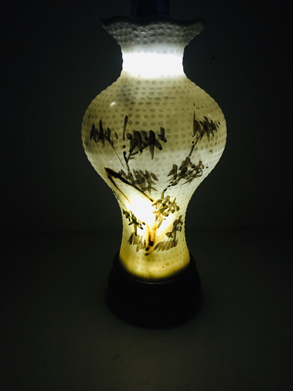 古玩陶瓷通透漂亮白釉珍珠地綠彩竹葉詩紋花口瓶拍賣,當(dāng)前價格1588元
