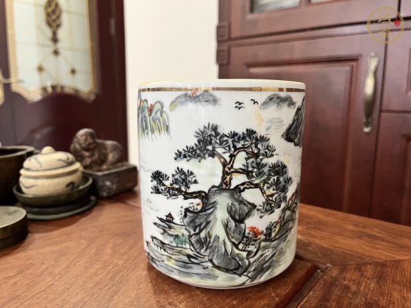 古玩80.90年代·粉彩山水紋筆筒真品鑒賞圖