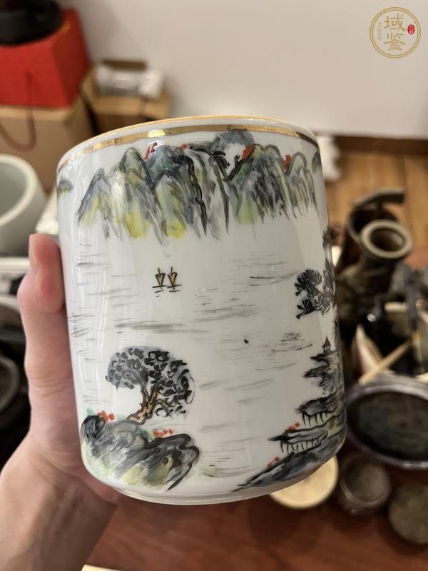 古玩陶瓷80.90年代·粉彩山水紋筆筒真品鑒賞圖
