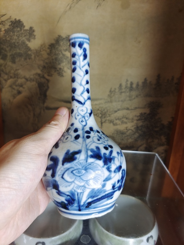 古玩陶瓷清代道光至咸豐花卉紋青花錐把瓶拍賣,當前價格2680元