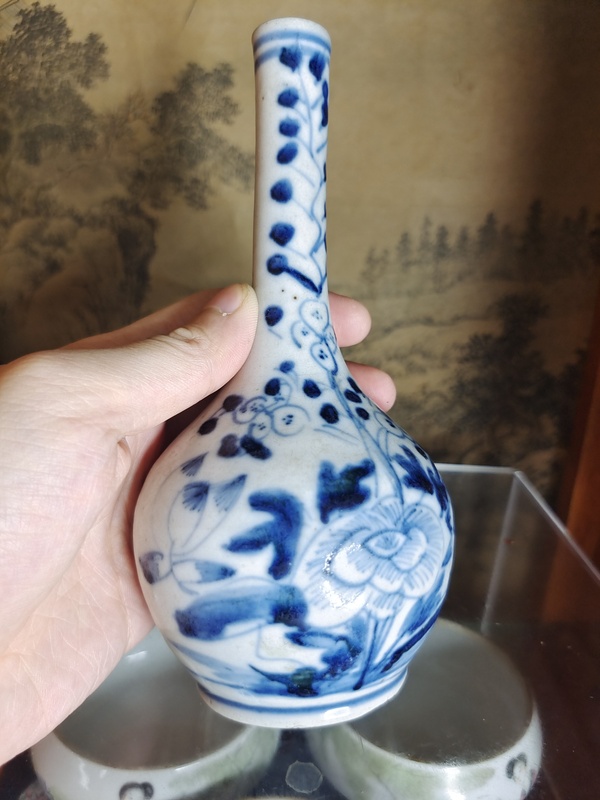 古玩陶瓷清代道光至咸豐花卉紋青花錐把瓶拍賣,當前價格2680元