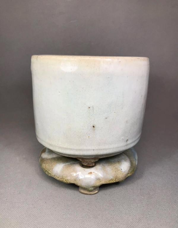 古玩陶瓷窯變哥釉三足筒式大香爐拍賣,當前價格1888元