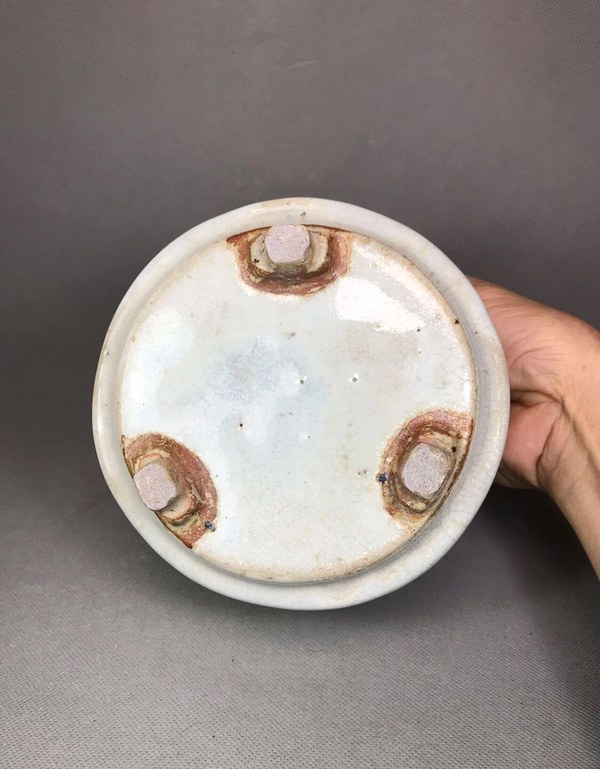 古玩陶瓷窯變哥釉三足筒式大香爐拍賣,當前價格1888元