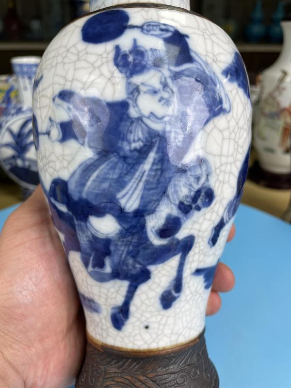 古玩陶瓷清道光 精品哥釉青花刀馬人物紋梅瓶拍賣,當前價格2900元