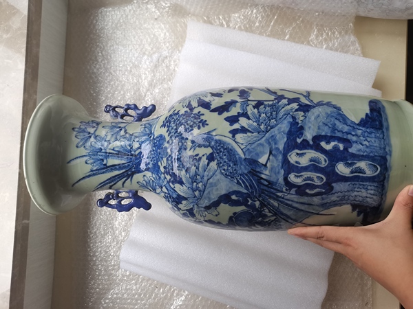 古玩陶瓷晚清花鳥紋青花雙耳盤口瓶拍賣,當前價格3800元