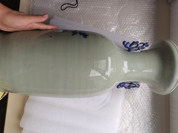古玩陶瓷晚清花鳥紋青花雙耳盤口瓶拍賣，當前價格3800元