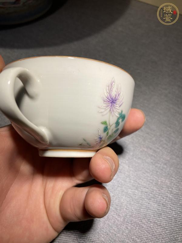 古玩陶瓷粉彩花卉把杯真品鑒賞圖