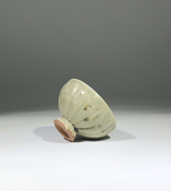 古玩陶瓷龍泉蓮子杯拍賣,當(dāng)前價(jià)格3200元