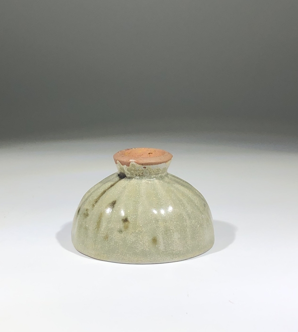 古玩陶瓷龍泉蓮子杯拍賣,當(dāng)前價(jià)格3200元