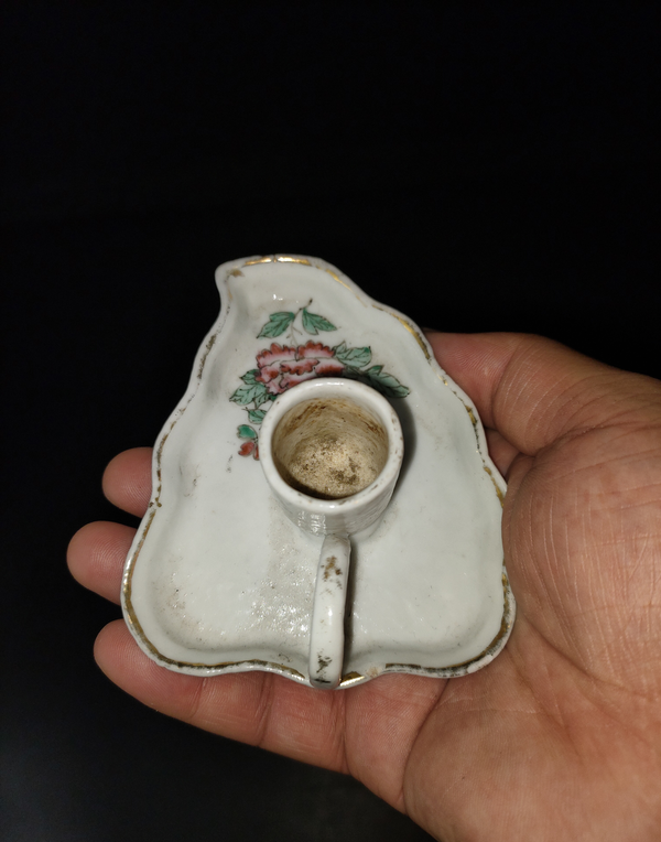 古玩陶瓷晚清民國粉彩花卉紋樹葉型燈臺拍賣,當前價格500元