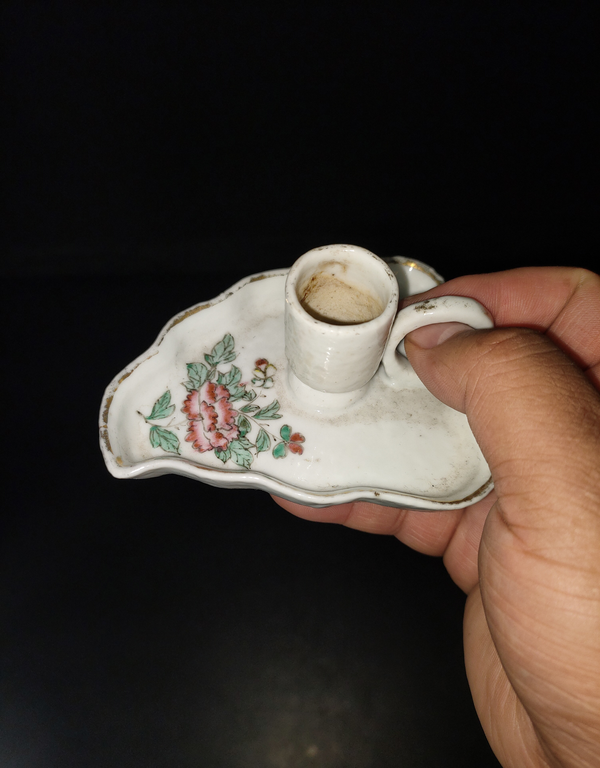 古玩陶瓷晚清民國粉彩花卉紋樹葉型燈臺拍賣,當前價格500元