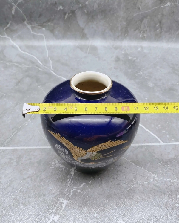 古玩陶瓷上世紀八十年代藍釉鶴紋罐拍賣,當前價格220元
