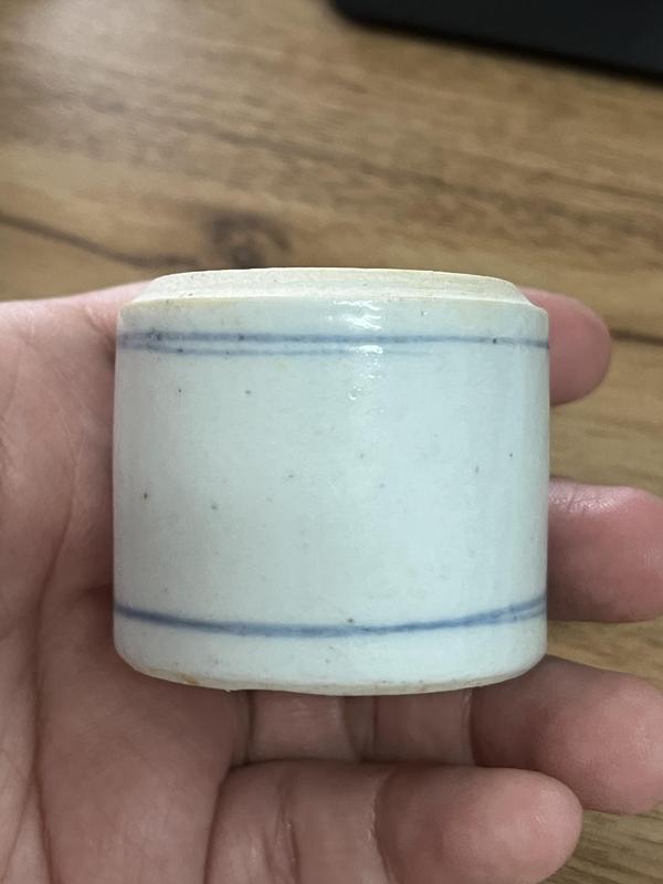 古玩陶瓷晚清山水紋青花蓋盒拍賣,當(dāng)前價(jià)格688元