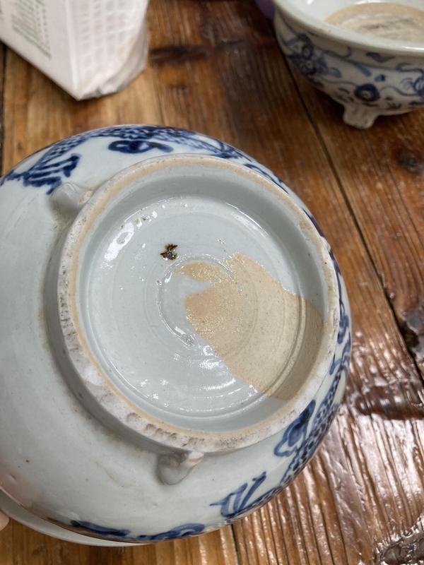 古玩陶瓷德化窯青花龍紋香爐拍賣,當前價格1800元